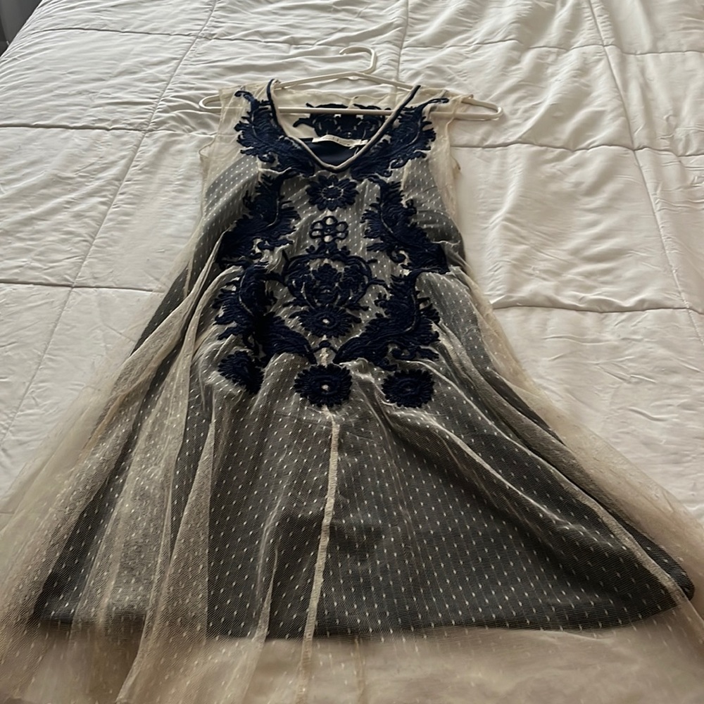 Solitaire navy/cream dress size Xs